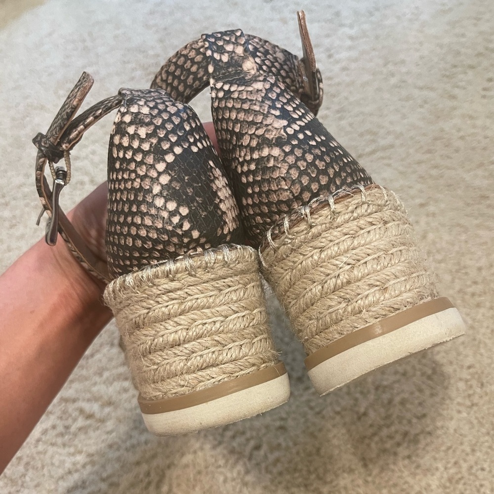 Tan & snake skin print espadrilles size 6.5 - Picture 3 of 5